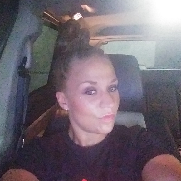 Meet your Posher, Rachel - Picture 4 of 8